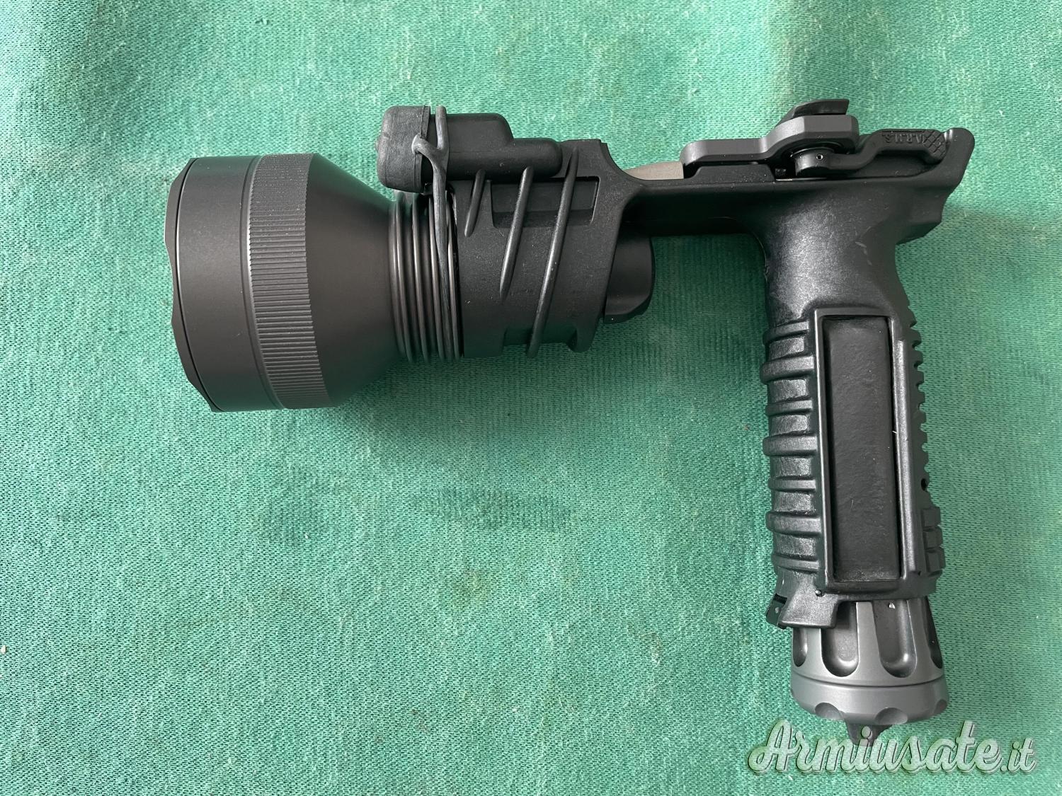 Torcia Surefire M900 Torcia Surefire M900