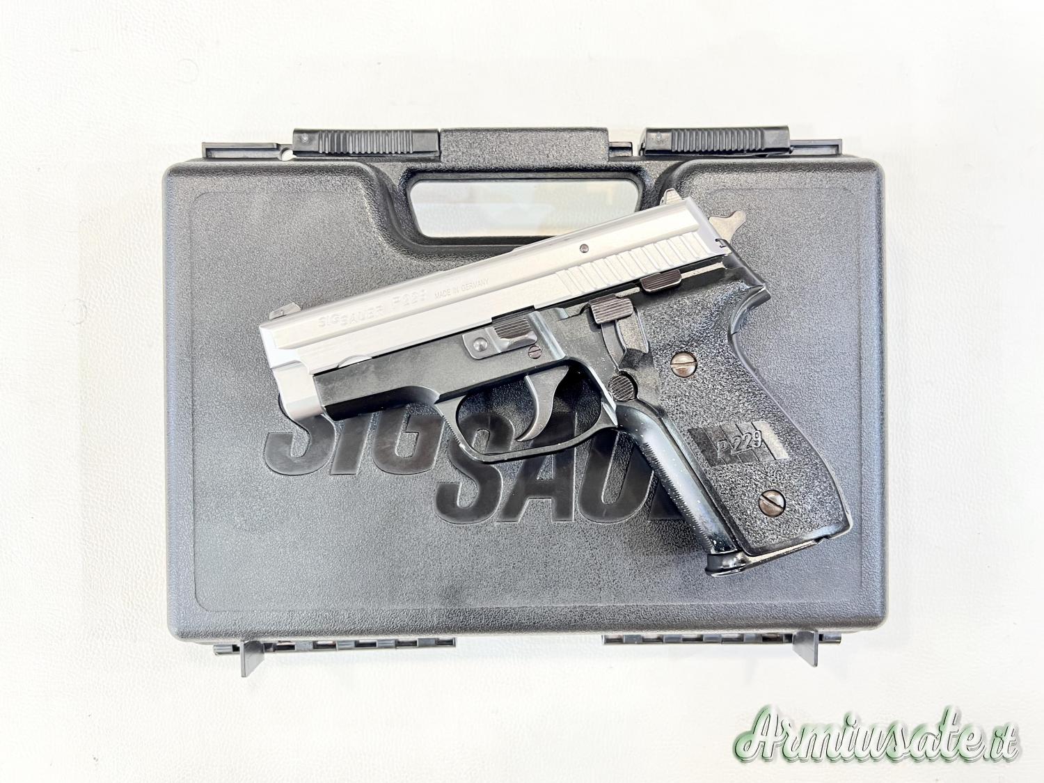 SIG SAUER P229 - 40 S&W SIG SAUER P229 - 40 S&W