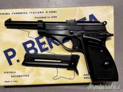 Beretta 74 .22 LR pistola con tacca di mira regolabile