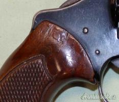 Revolver Colt Cobra Calibro  38SP.