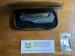 Fox - Desertfox Damascus - Blue Light Titanium - FX-521DLB - coltello chiudibile Fox - Desertfox Damascus - Blue Light Titanium - FX-521DLB - coltello chiudibile