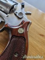 Smith & Wesson