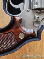 Smith & Wesson