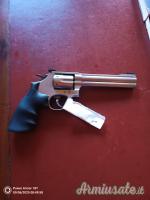 S&W 617 .22 LR Long Rifle