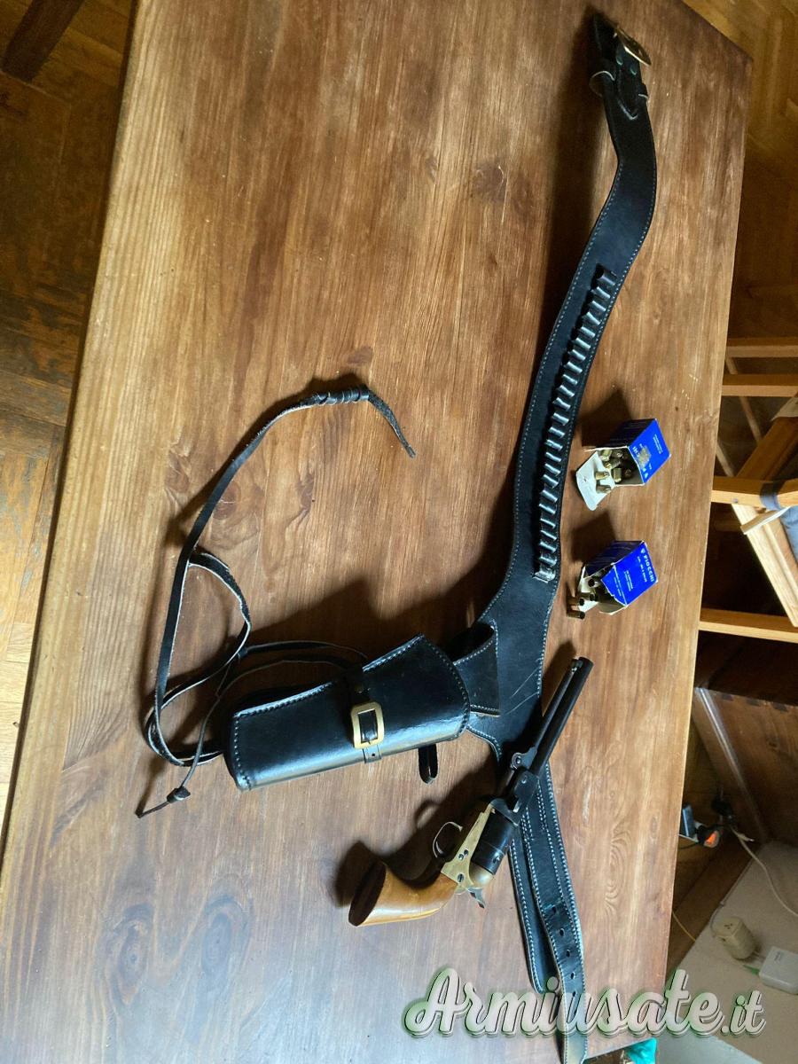 Pistola a salve Pietta Reb Navy Confederate .380 Revolver Pistola a salve Pietta Reb Navy Confederate .380 Revolver