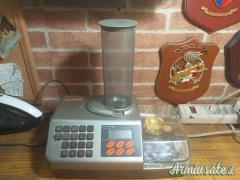 LYMAN 1200 DPS3 +LYMAN UNIVERSAL TRIMMER  (bilancia dosatore+tornio )