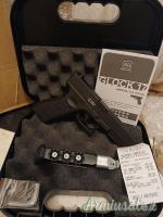 Umarex GLOCK 17 AIRGUN CUSTOM  4.5/.177
