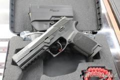 SIG-Sauer P320 9x21mm IMI