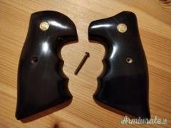 Varie coppie guancette non identificate