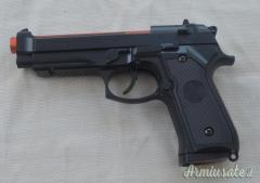 ..Pistola tipo  Beretta .