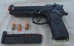 ..Pistola tipo  Beretta .