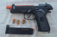 ..Pistola tipo  Beretta .