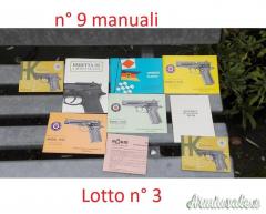 Lotto scatole + manuali armi