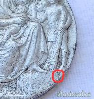 Medaglia d’epoca fascista cosiddetta “D’ONORE PER LE MADRI DI FAMIGLIE NUMEROSE” con 7 fiocchi