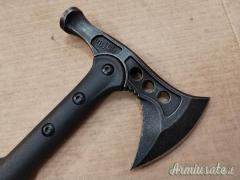 Combat axe