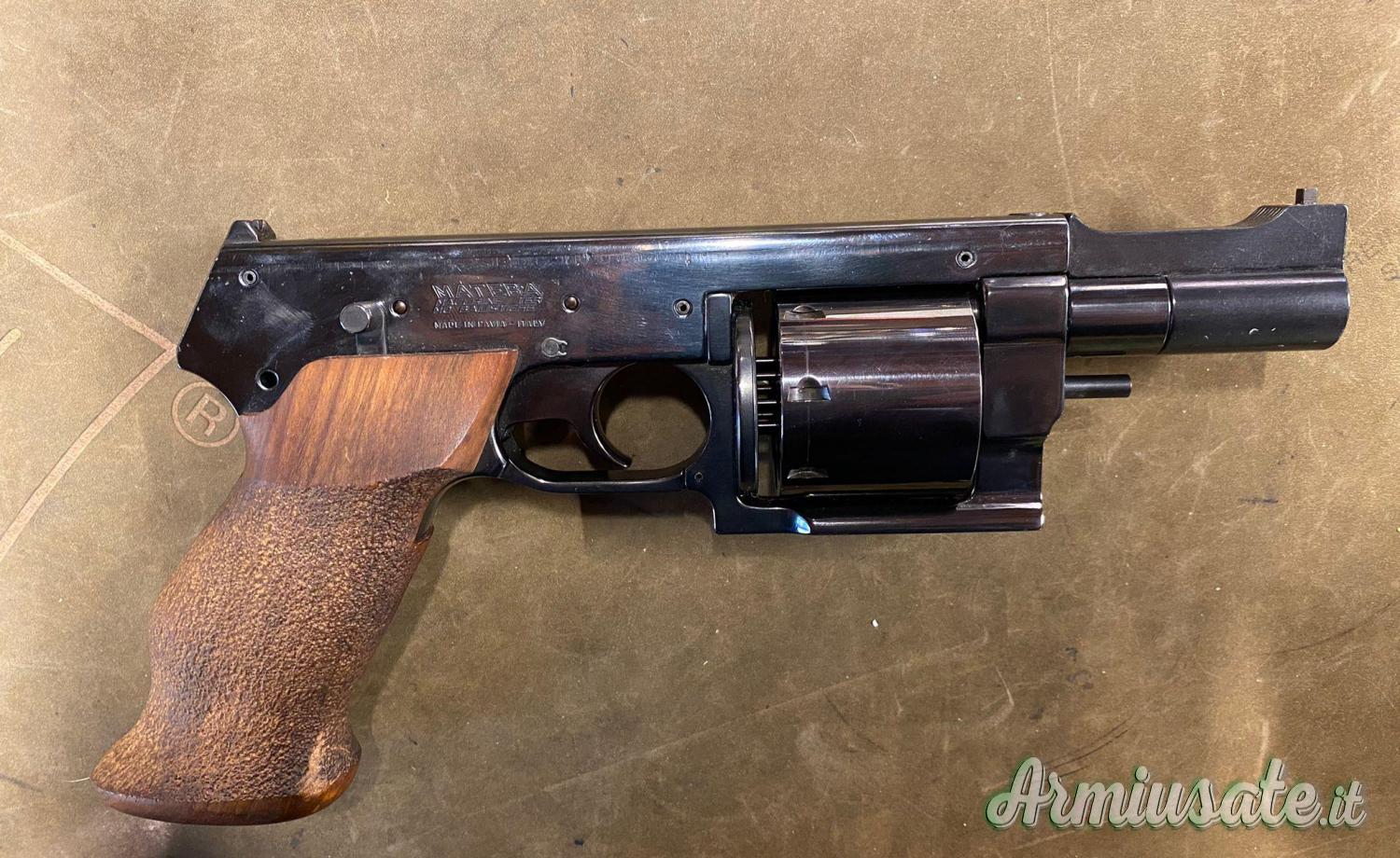 Mateba MTR8 .38 Special | 9x29mmR Mateba MTR8 .38 Special | 9x29mmR