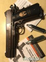 SIG-Sauer 1911 Spartan 4.5/.177