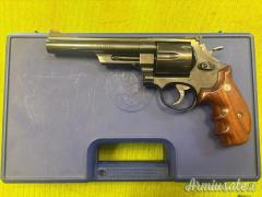Smith & Wesson