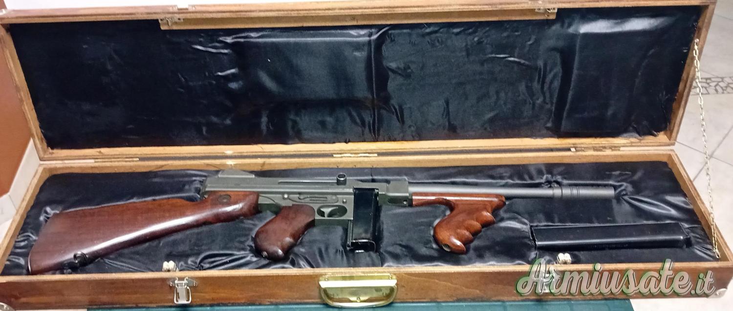 Vendo thompson A1M1 cal.45 acp Vendo thompson A1M1 cal.45 acp