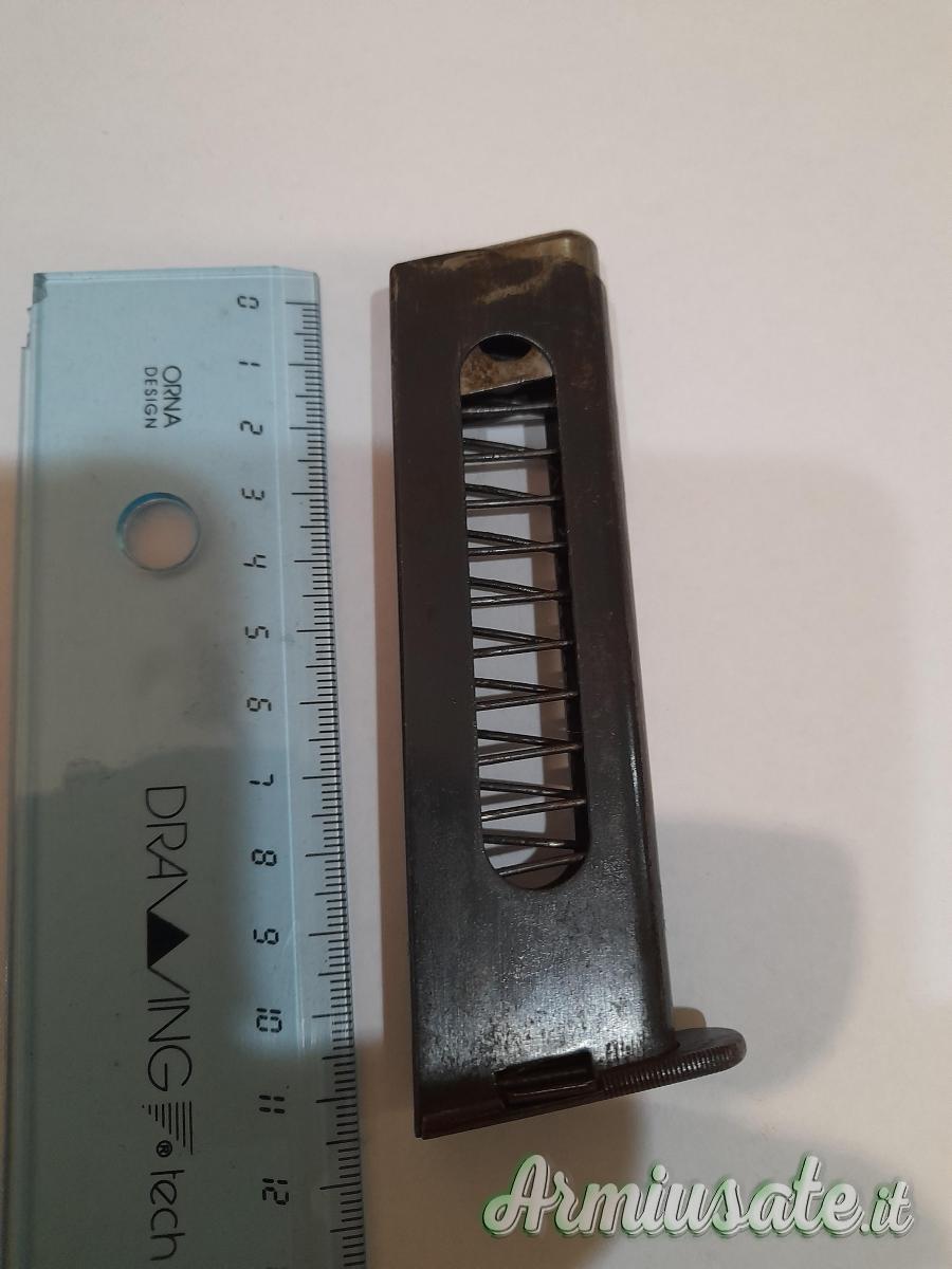 Caricatore per Beretta mod. 1915 cal. 9 Glisenti Caricatore per Beretta mod. 1915 cal. 9 Glisenti