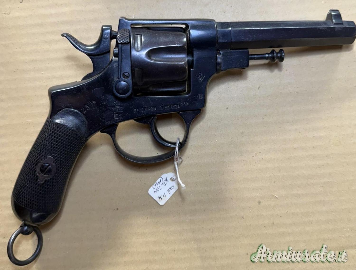 “PRENOTATO” Il revolver Glisenti 1932 della Guardia di Finanza “PRENOTATO” Il revolver Glisenti 1932 della Guardia di Finanza