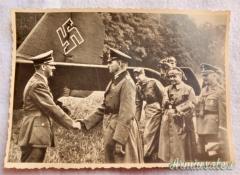Fotografia epoca nazista con A. Hitler che saluta il generale Wilhelm List al suo arrivo a Pawłosiów