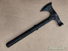 Combat axe
