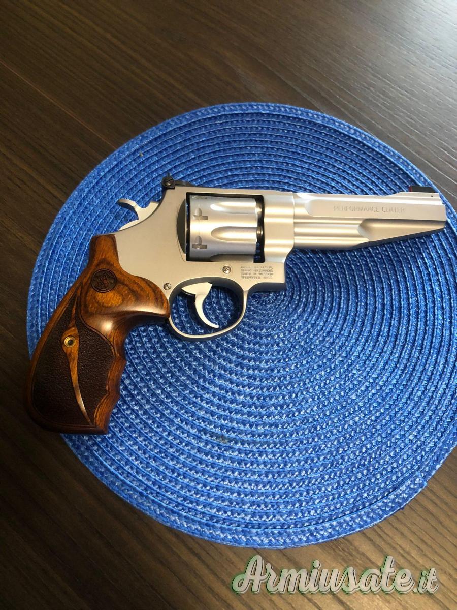Smith & Wesson 627 8 Ronud .357 Magnum | 9x31mmR | .353 Casull Smith & Wesson 627 8 Ronud .357 Magnum | 9x31mmR | .353 Casull