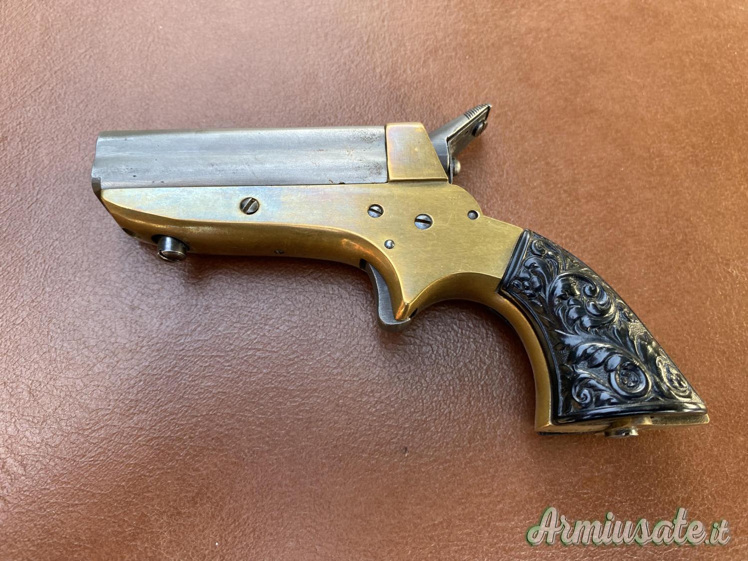 Derringer a 4 canne Uberti . Cal 22.short Derringer a 4 canne Uberti . Cal 22.short