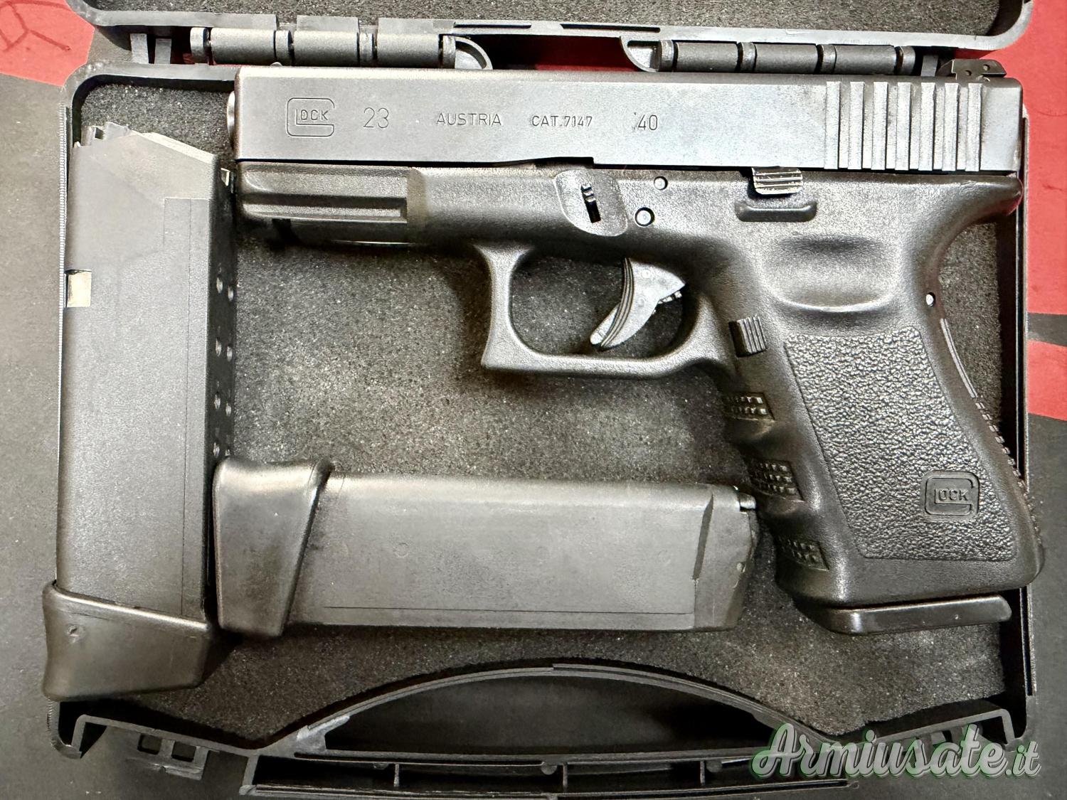 Glock 23 .40 Smith & Wesson | Auto | 10 x 21 mm Glock 23 .40 Smith & Wesson | Auto | 10 x 21 mm