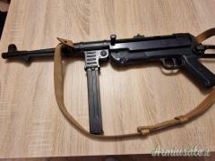 REPLICA  Maschinenpistole 1940 MP40 DENIX con cinghia