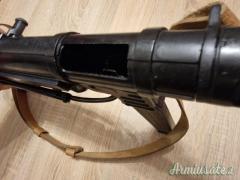 REPLICA  Maschinenpistole 1940 MP40 DENIX con cinghia