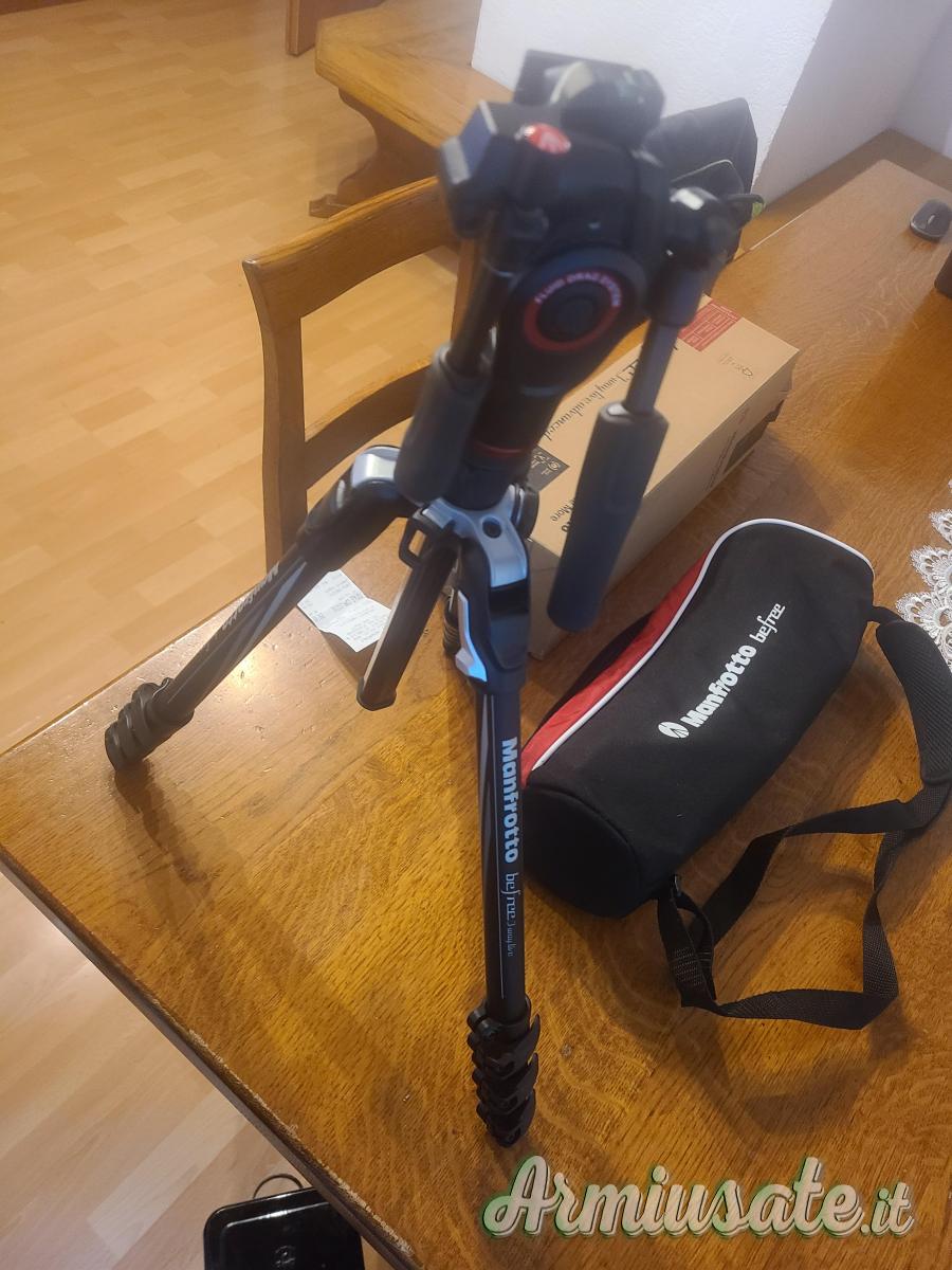 Treppiedi per cannocchiali e macchine fotografiche professionale Treppiedi per cannocchiali e macchine fotografiche professionale