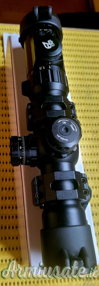 Ottica UTG 1-4.5X28 con reticolo balistico Ottica UTG 1-4.5X28 con reticolo balistico