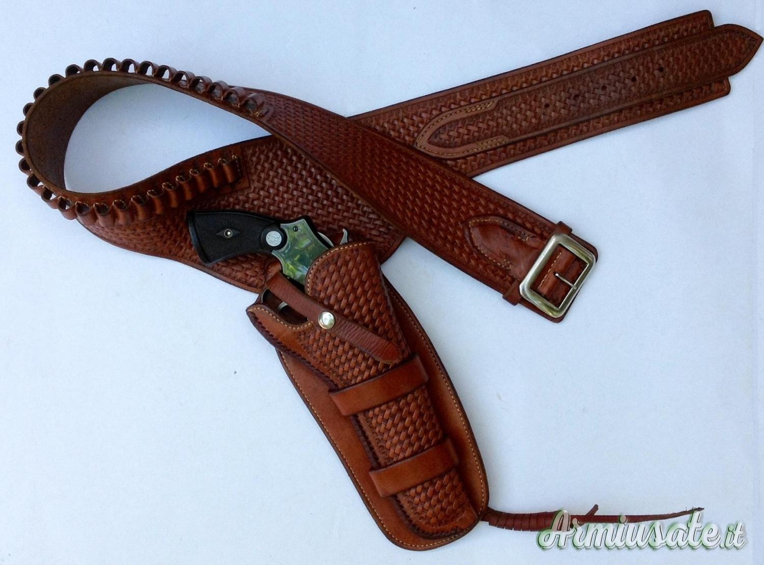 Smith & Wesson cinturone con fondina castello N 6,5 Smith & Wesson cinturone con fondina castello N 6,5