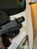Glock 17 con canna 9x19 filettata e canna originale 9x21