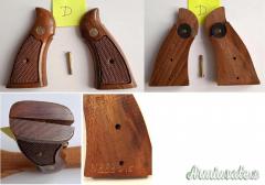 guancette ORIGINALI  Smith & Wesson Magna Square Butt castello N