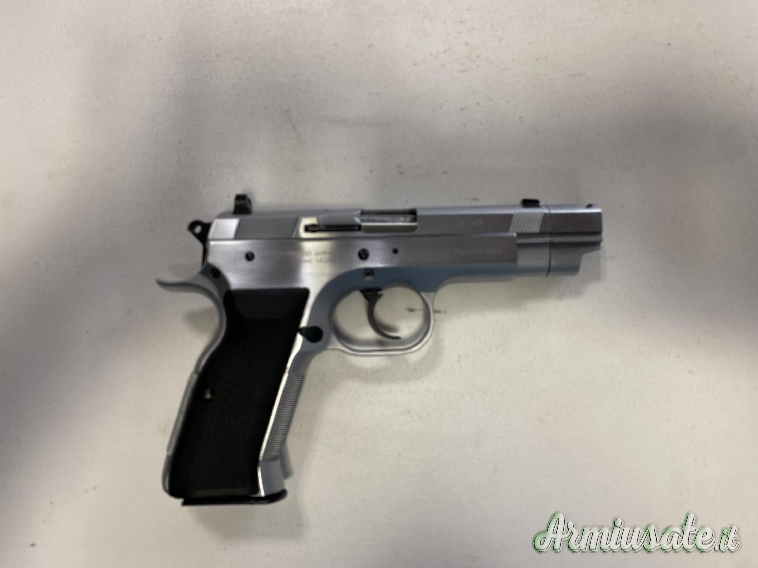 Tanfoglio P40 .40 Smith & Wesson | Auto | 10 x 21 mm Tanfoglio P40 .40 Smith & Wesson | Auto | 10 x 21 mm