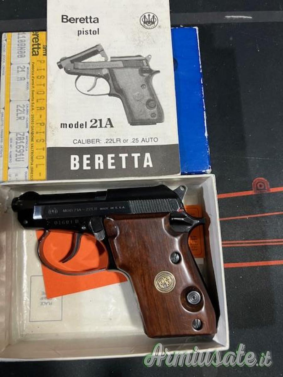 Pistola sem. Beretta 21A cal.22 l.r. Pistola sem. Beretta 21A cal.22 l.r.