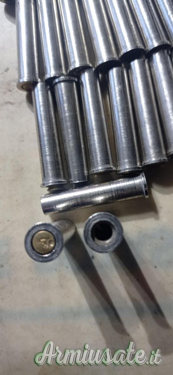 Bossoli in metallo 8 FLOBERT a percussione ANULARE con leva metri inneschi 6 mm. Bossoli in metallo 8 FLOBERT a percussione ANULARE con leva metri inneschi 6 mm.