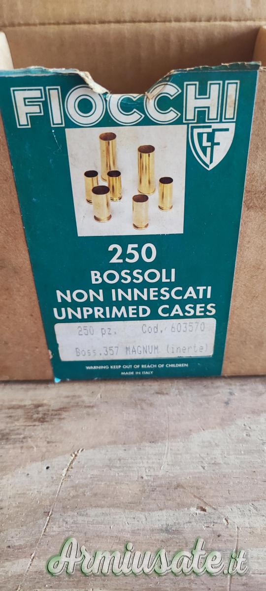 n. 250 bossoli .357 Magnum nuovi - mai sparati n. 250 bossoli .357 Magnum nuovi - mai sparati