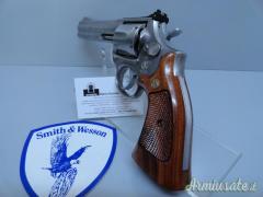 Smith & Wesson mod. 686 cal. 357 Magnum - VENDITA SOSPESA Smith & Wesson mod. 686 cal. 357 Magnum - VENDITA SOSPESA