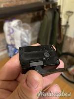 Basetta sgancio rapido punto rosso Docter Leica ecc .. Basetta sgancio rapido punto rosso Docter Leica ecc ..
