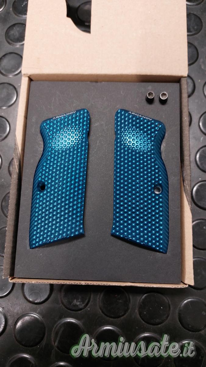 vendo guancette Armanov spidergo per tanfoglio small frame vendo guancette Armanov spidergo per tanfoglio small frame