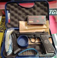 Beretta 92FS 9x19mm Parabellum NUOVA Beretta 92FS 9x19mm Parabellum NUOVA