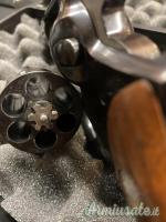 revolver Ruger cal..357 mg con fondina revolver Ruger cal..357 mg con fondina