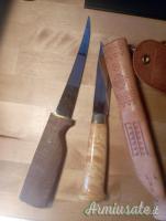 Due coltelli lapponi pari al nuovo come da foto Due coltelli lapponi pari al nuovo come da foto