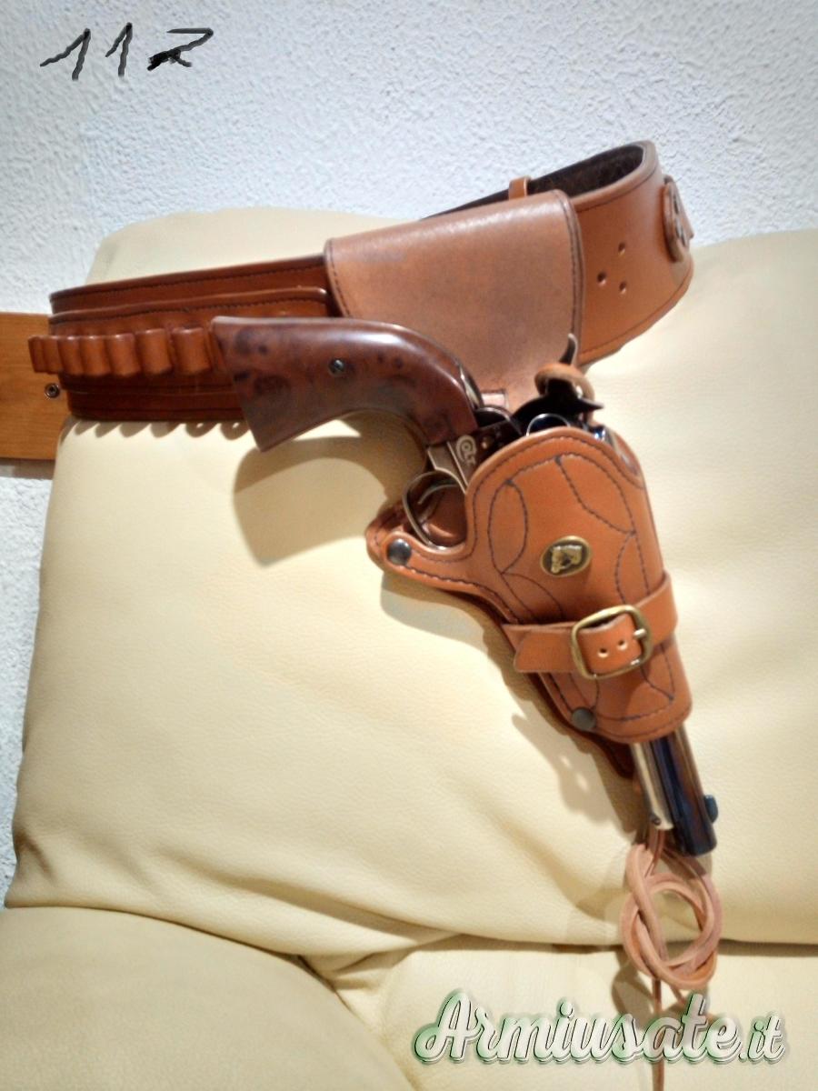 CINTURONE COMPLETO DI FONDINA IN CUOIO PER COLT CINTURONE COMPLETO DI FONDINA IN CUOIO PER COLT