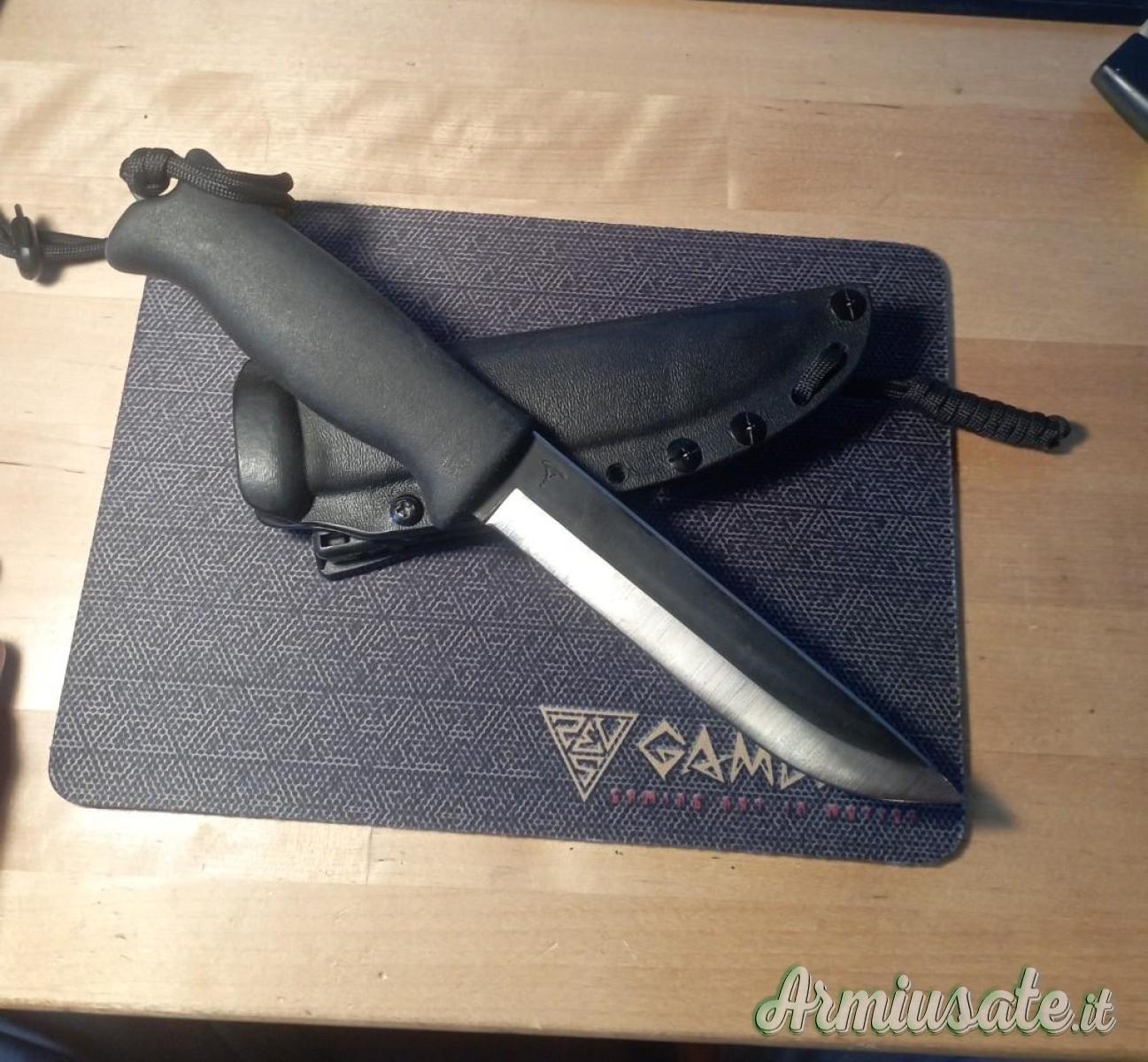 Pukko lappone moderno nuovo completo di fodero in kydex Pukko lappone moderno nuovo completo di fodero in kydex