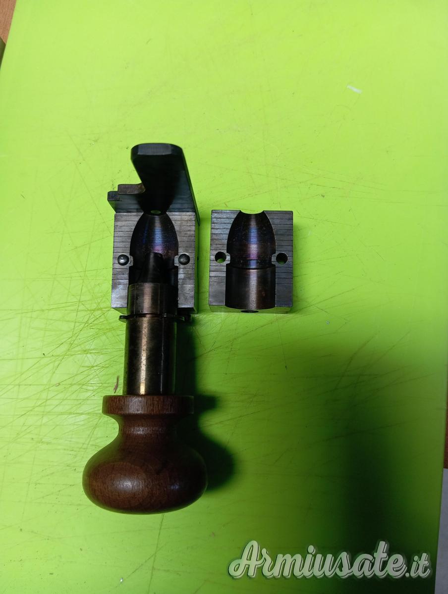 Cedo stampo. Cedo stampo.